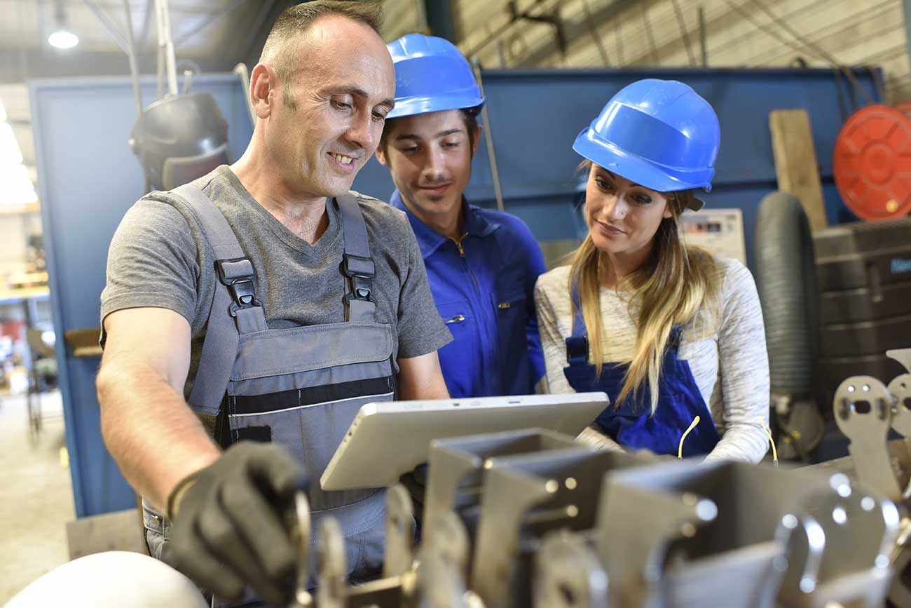 Assurez le bon fonctionnement de votre production grâce à des services de traduction et d’interprétation précis.
